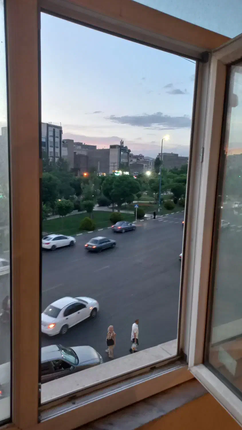 آپارتمان ۹۵ متری سندی  درخ داریوش