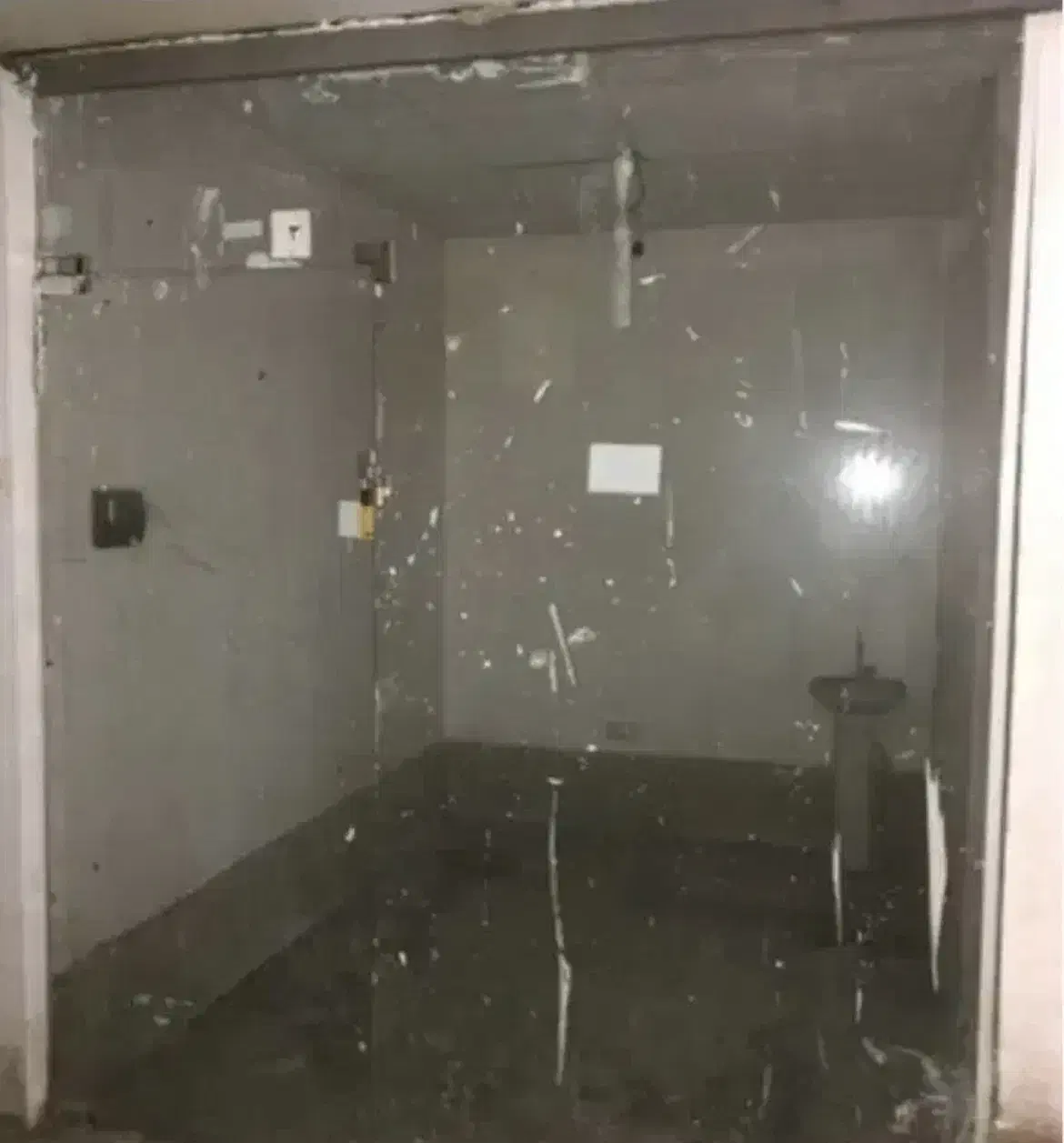 ۱۳ متر مغازه سهیل نعمت اباد داخل پاساژ