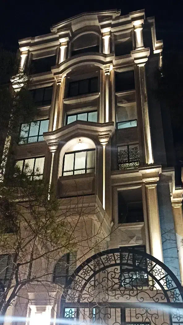 ناصرخسرو آپارتمان 335متری،صفر