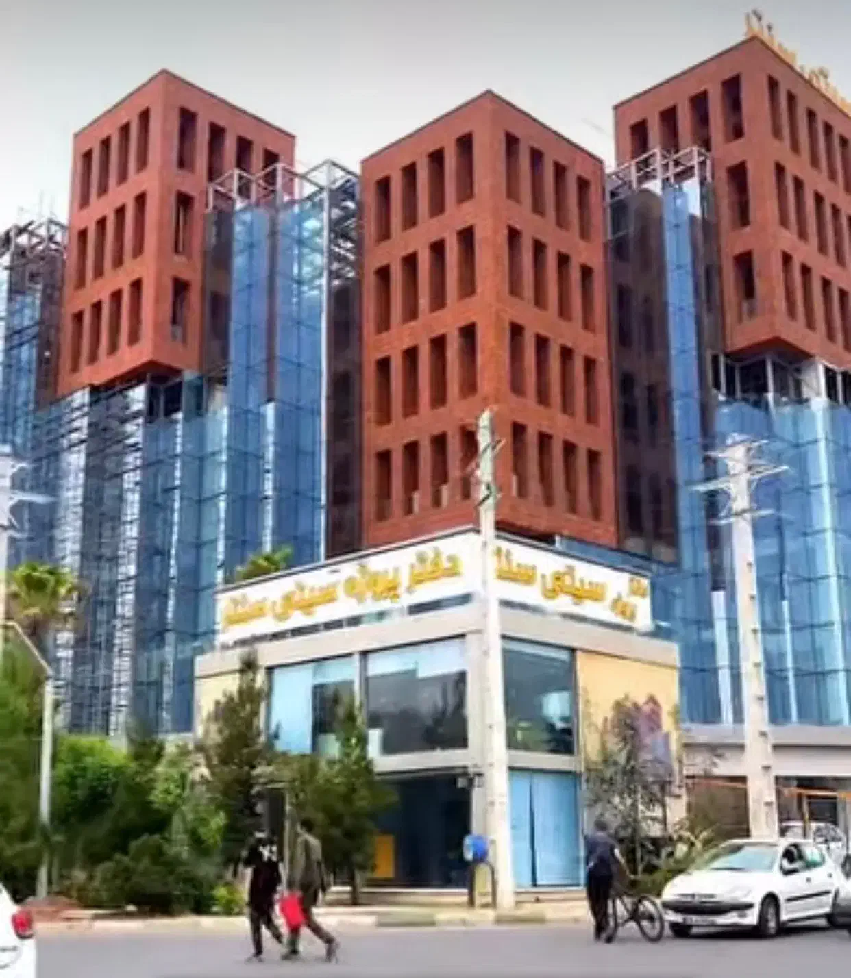 رهن مغازه ۱۴ متری طلا و جواهر سیتی سنتر