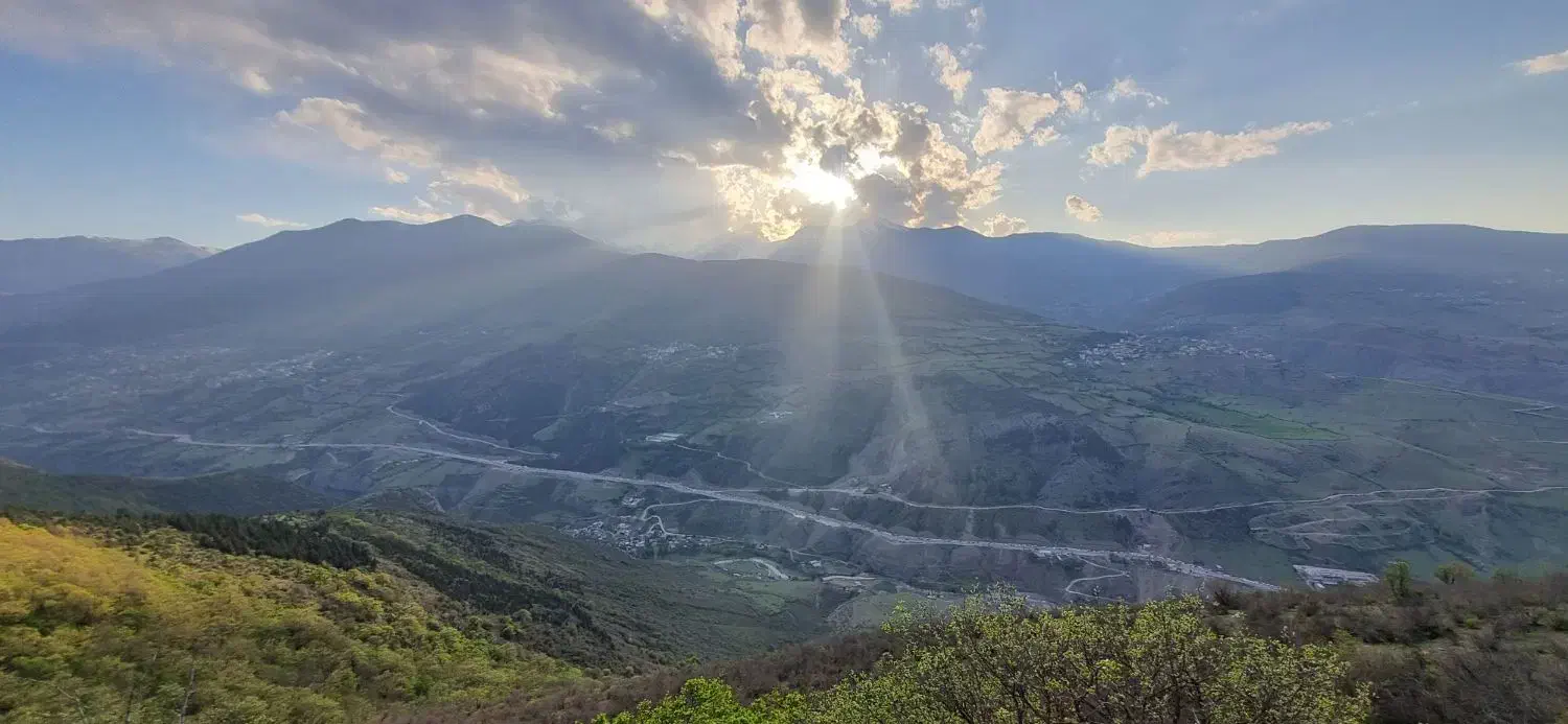 ییلاقی آزادراه چالوس تهران