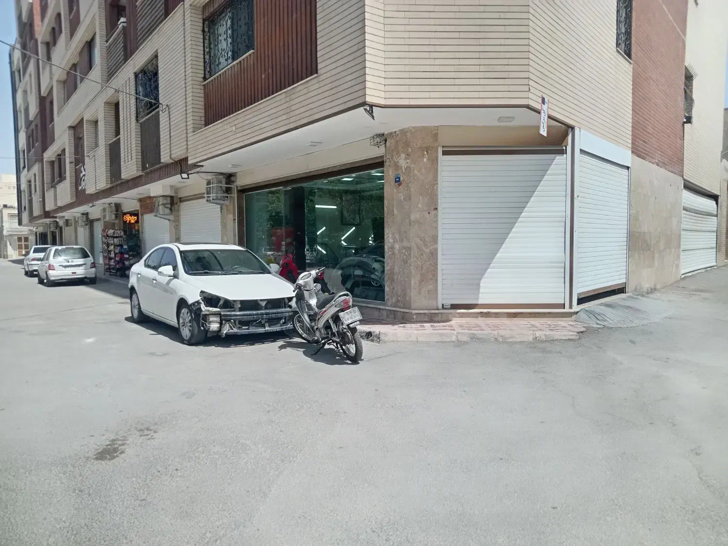 رهن اجاره مغازه دور. اماخمینی