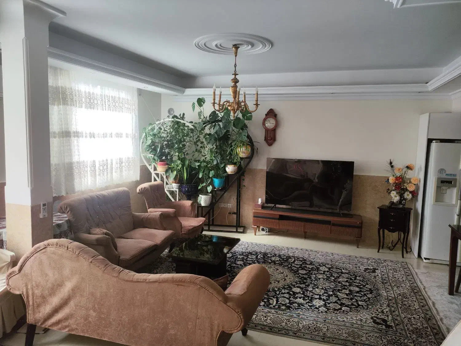 ۸۴ متر حیاط دربست، گیلاوند کنار پارک محک
