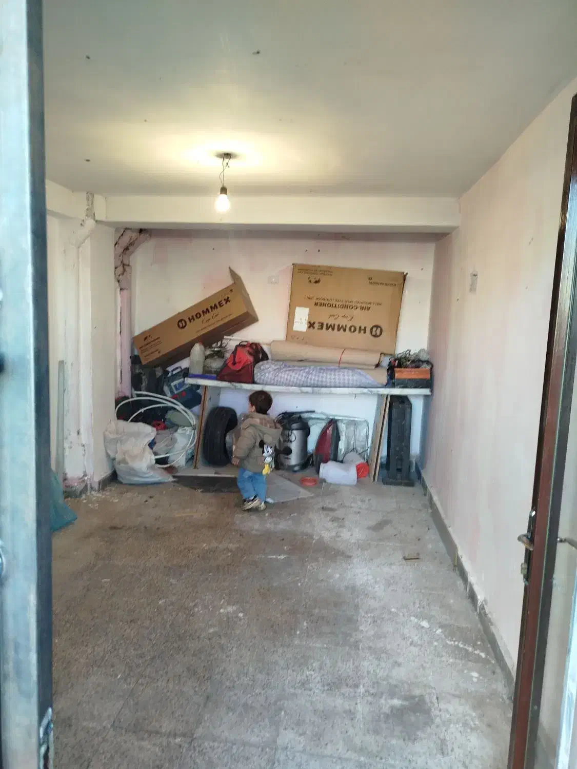 اجاره مغازه یا پارکینگ اختصاصی  اندیشه