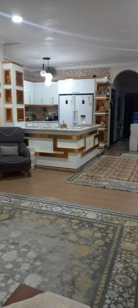 فروش واحد طبقه ی بالا