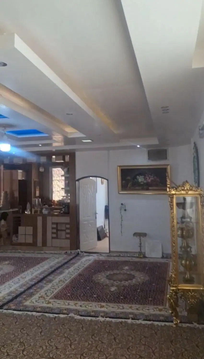 فروش منزل در حاشیه معدآباد