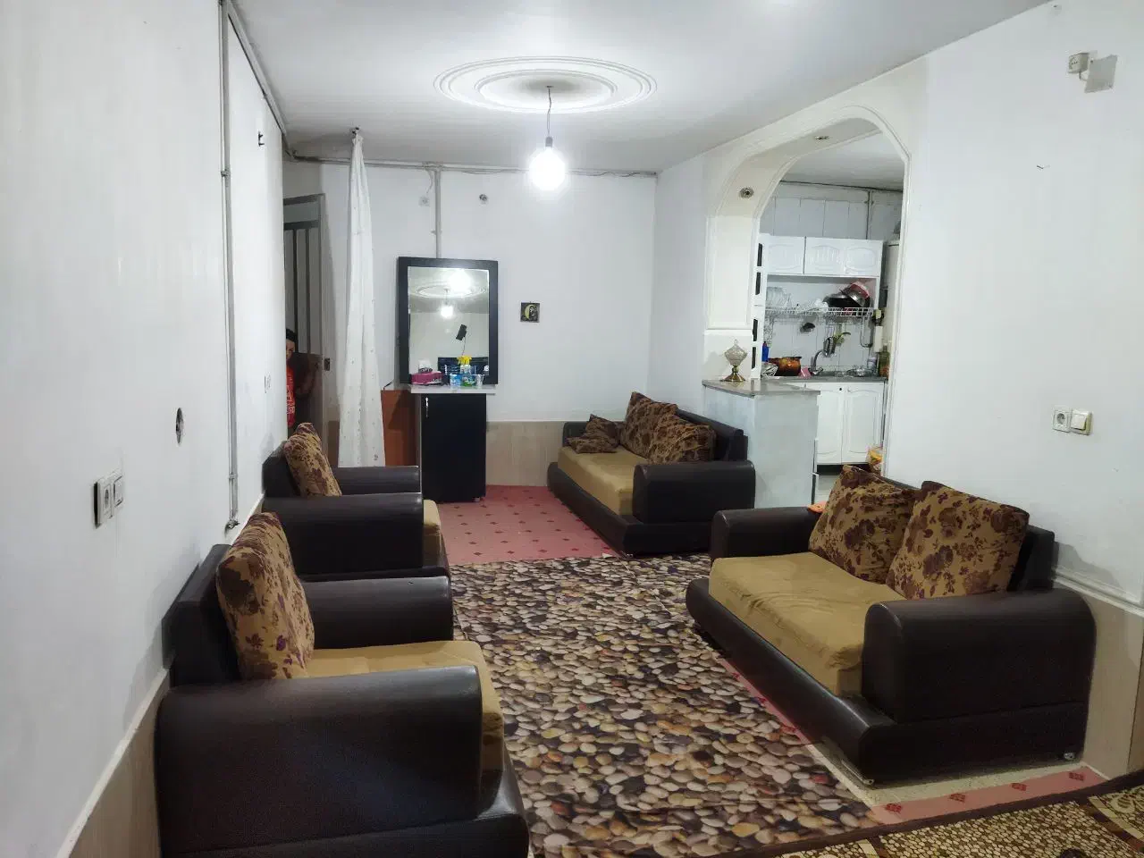 فروش منزل دوخوابه شیک و تمیز