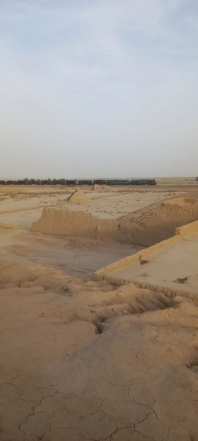 زمین فروشی