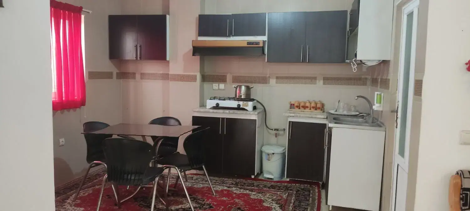 آپارتمان دوخوابه تمیز (ارزشمند)