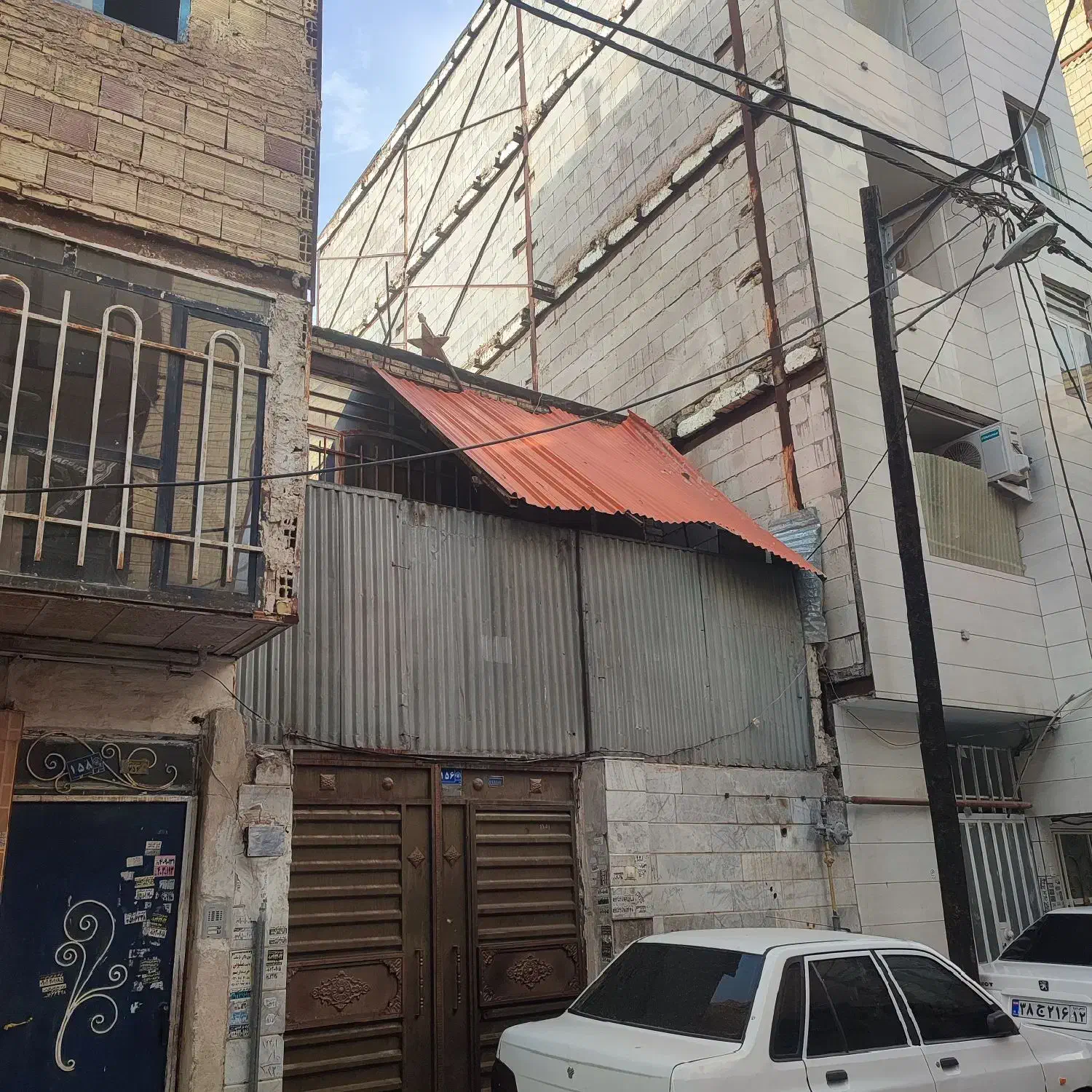 خانه ویلایی دو طبقه .