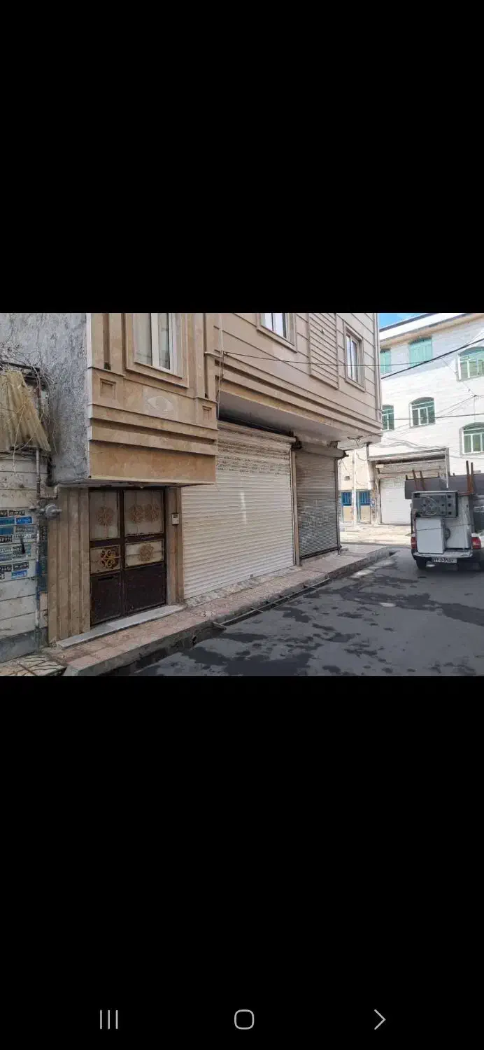 ساختمان مسکونی ۳طبقه ۹۰ متری