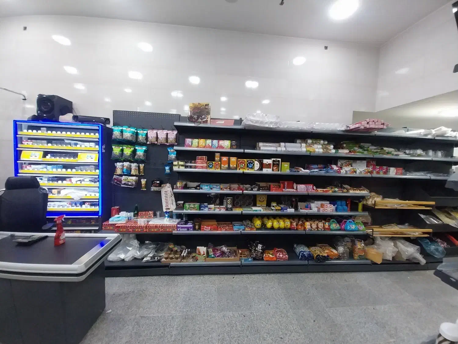 اجاره مغازه هایپر در بهترین موقعیت چناران