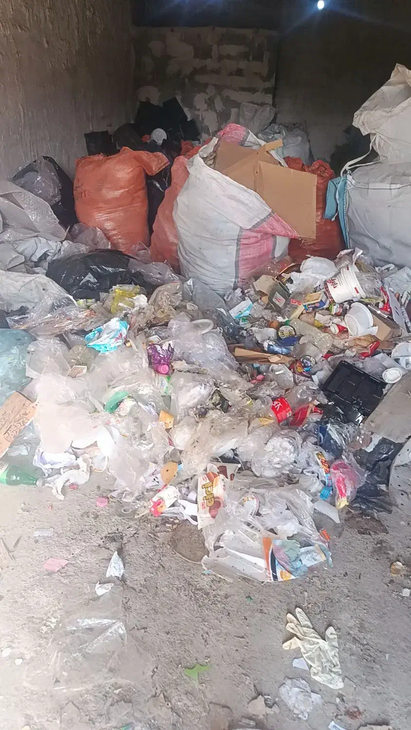واگذاری ضایعاتی با سر قفلی