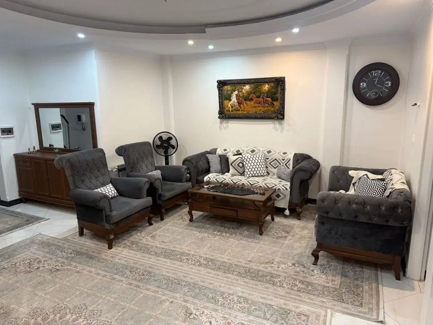 ۷۰ متری، تک واحدی، پارکینگ، تراس