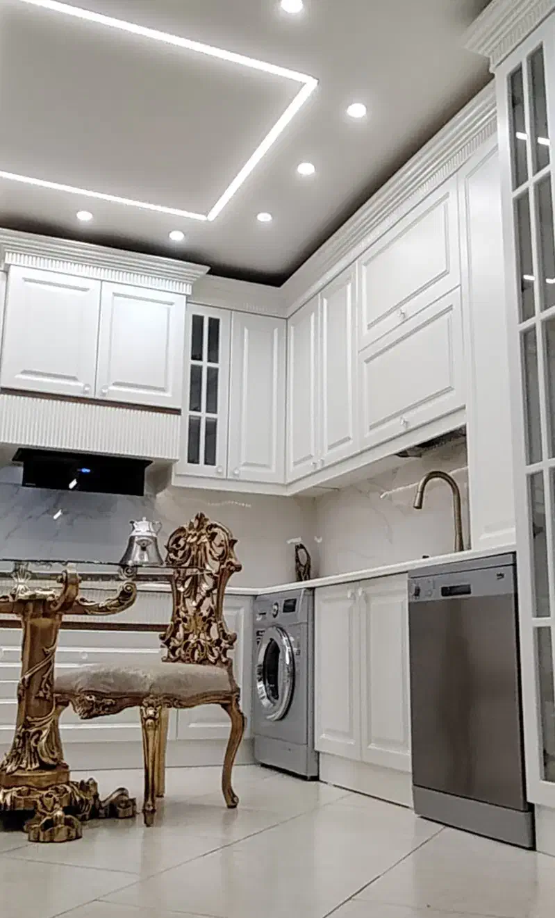 93 متری، دوخواب، کم واحد،تاپ لوکیشن