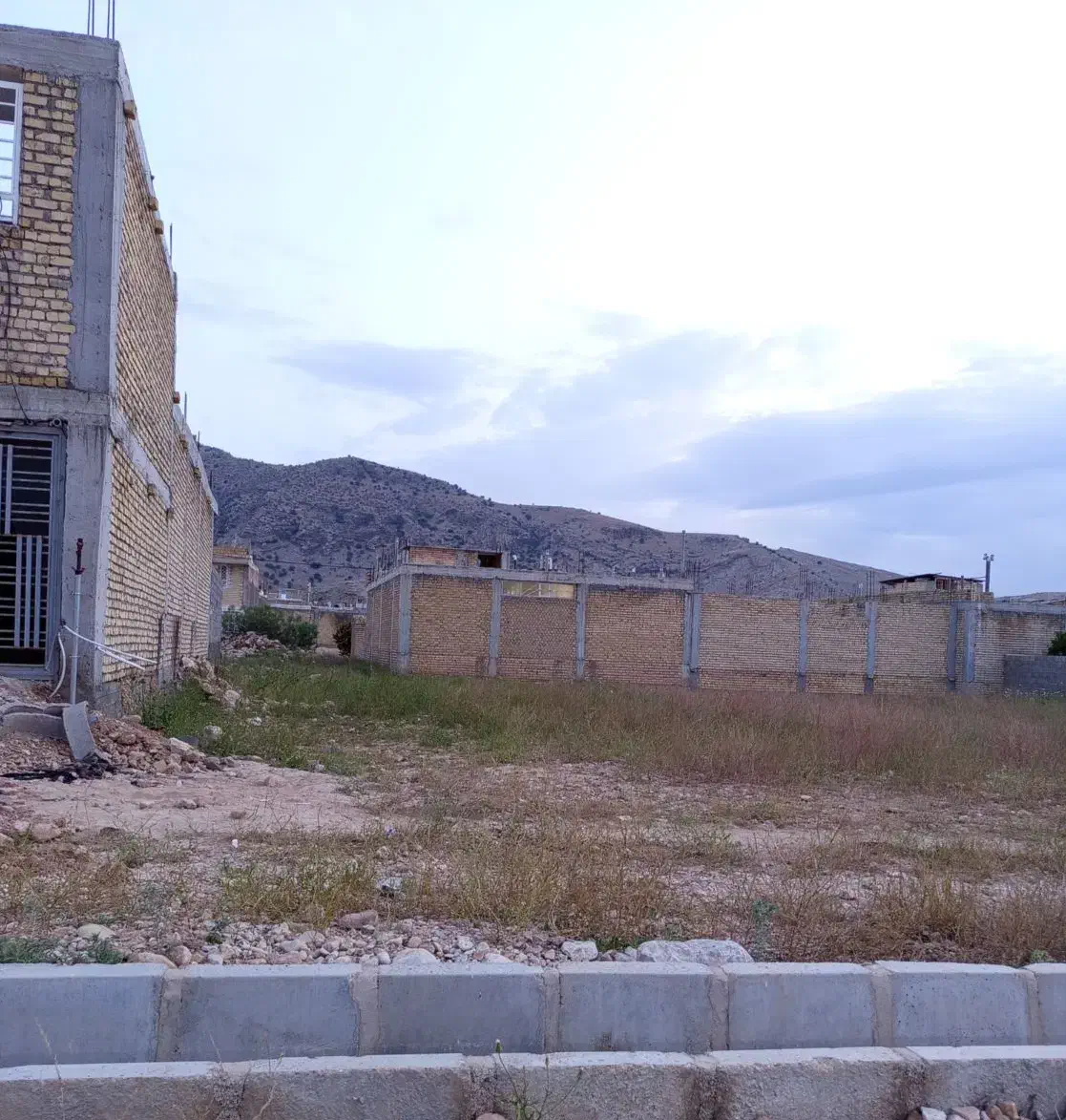 زمین مسکونی