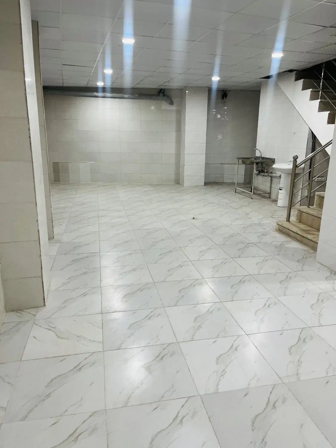 زیرزمین تجاری ۱۲۰متر