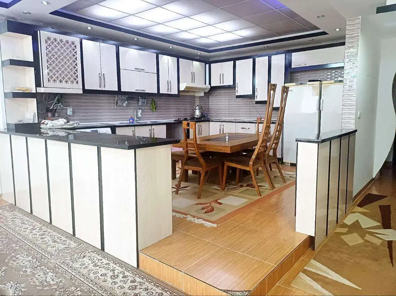 سوییت اجاره ای خانه منزل اجاره ای  پارکینگ دار شیک