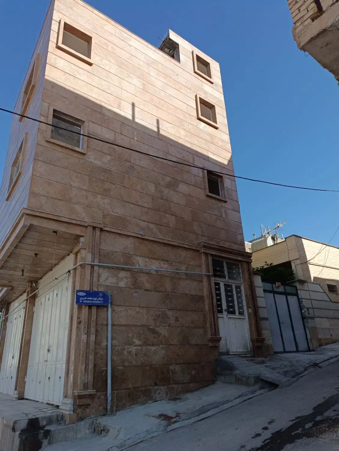 فروش آپارتمان و مغازه