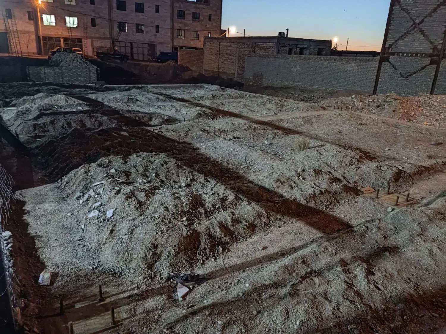 زمین سنددارشهرستان خوسف