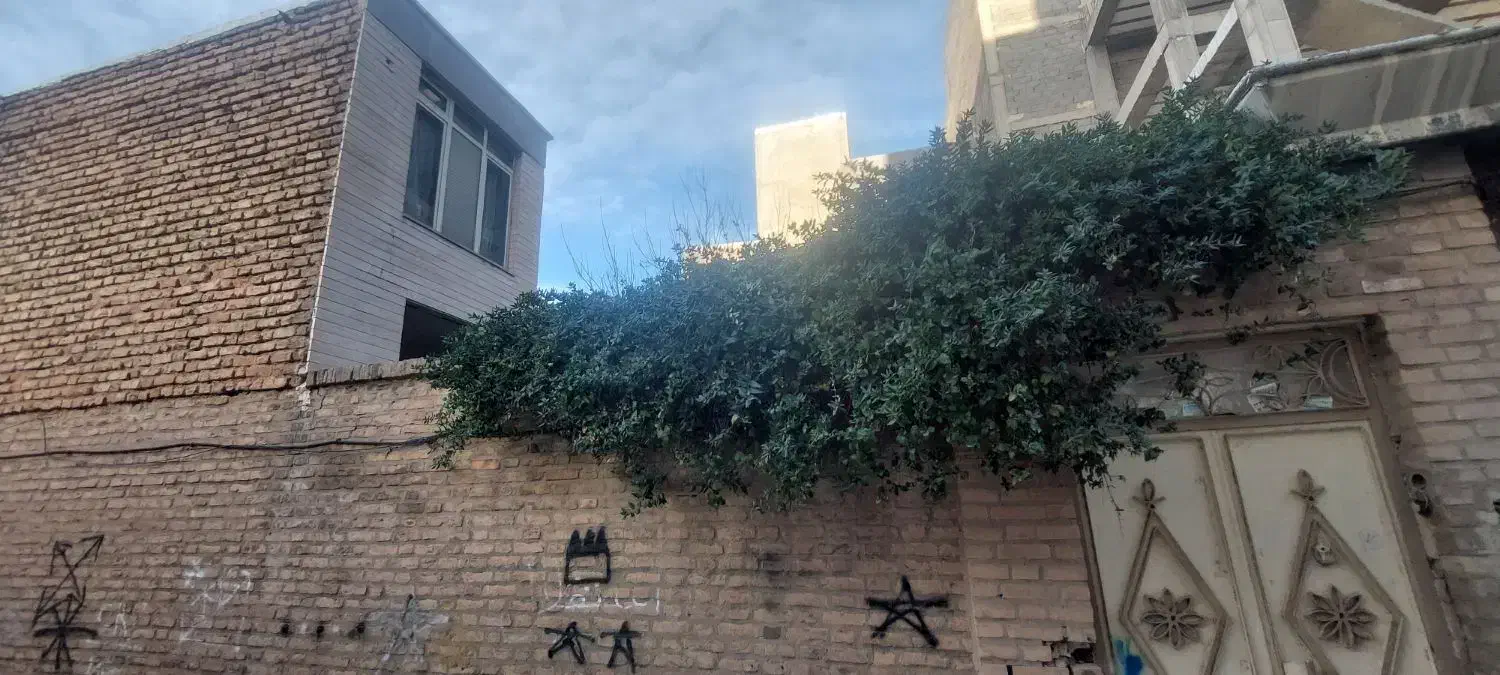 خانه کلنگی دربعثت