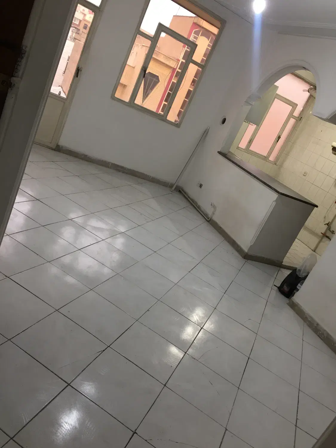 ۶۰متر دوخوابه باپارکینگ نورگیر عالی خ اجاره دار