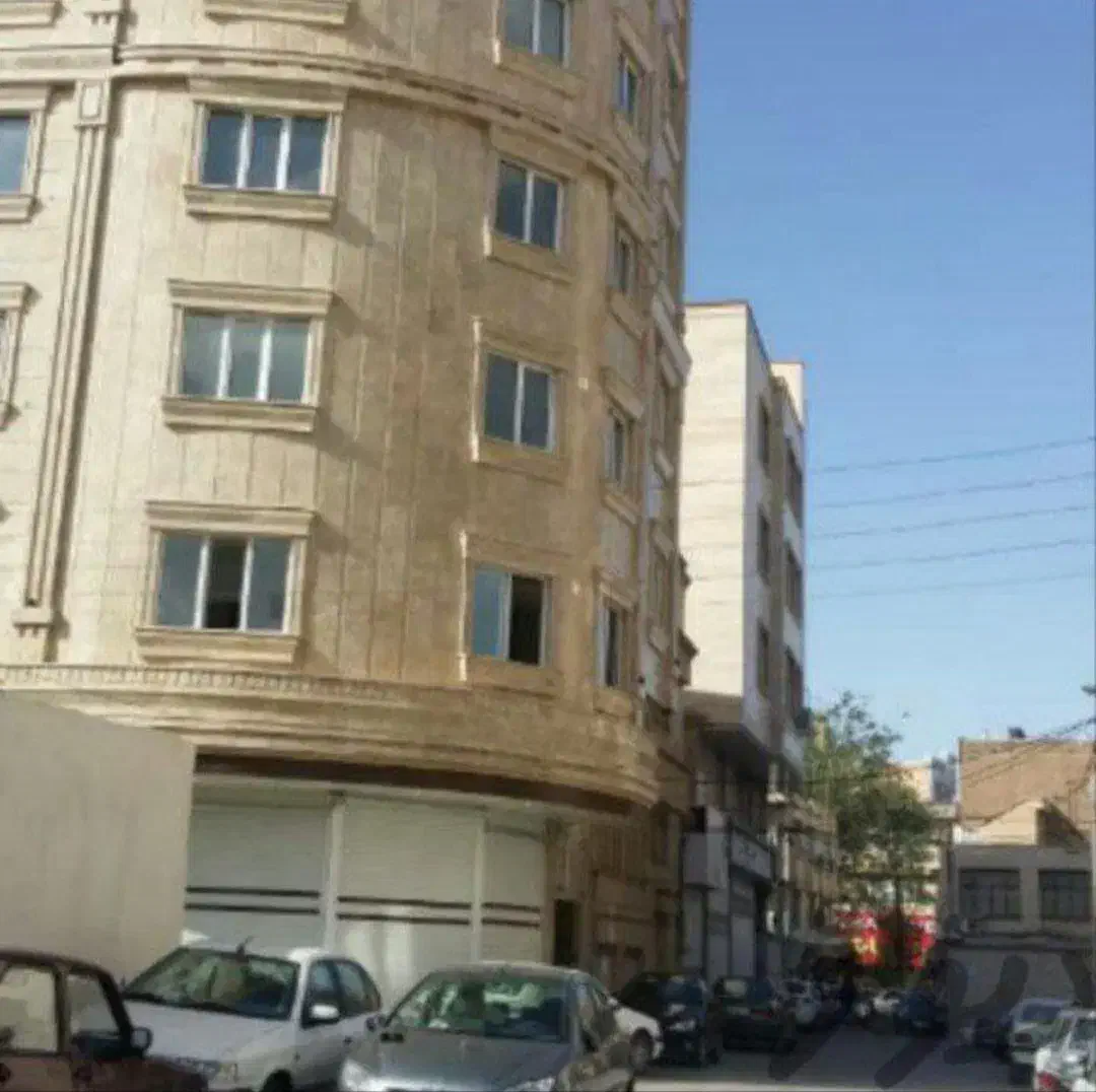 فروش واحد تجاری در خیام شمالی