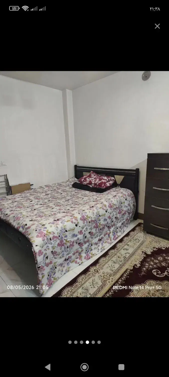 همخانه میخام