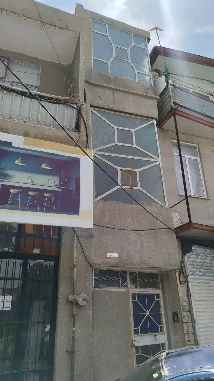 مغازه و منزل دوکاره با پتانسیل ساخت طبقه بالا