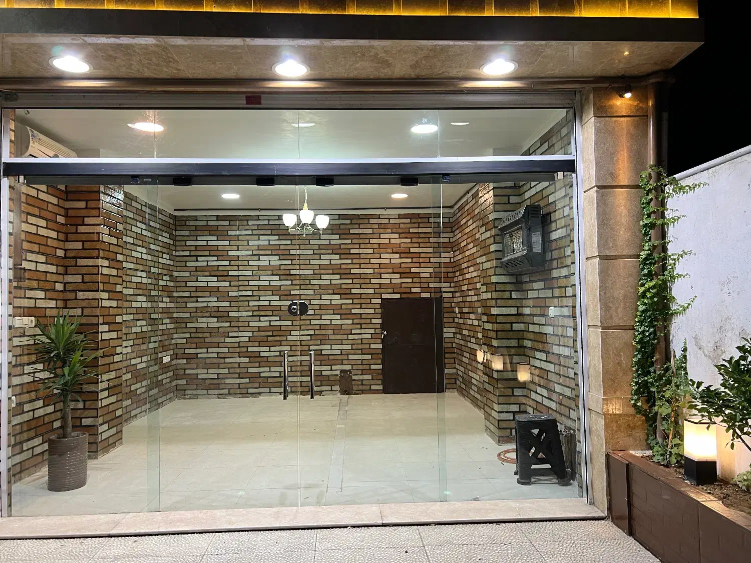 مغازه مهرباد