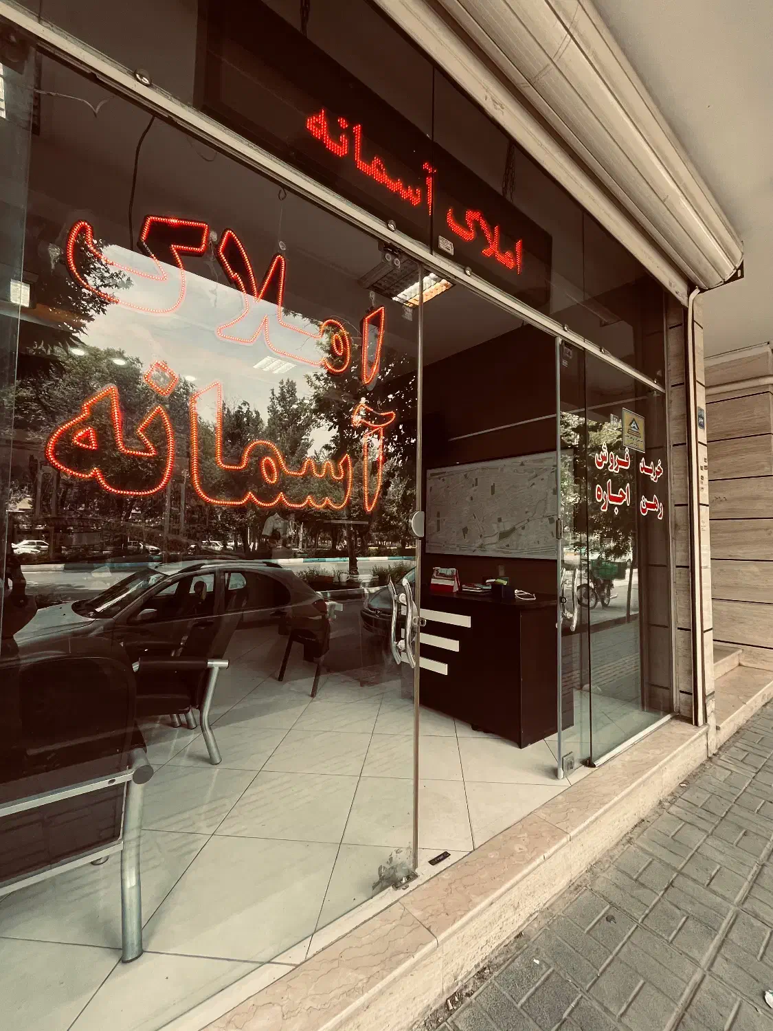 سند دار ۱۰۰ متری