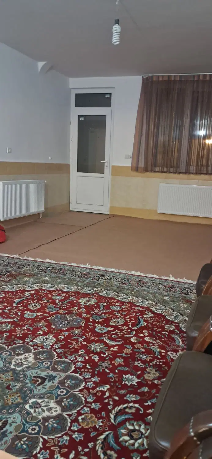 هم خونه نیاز دارم