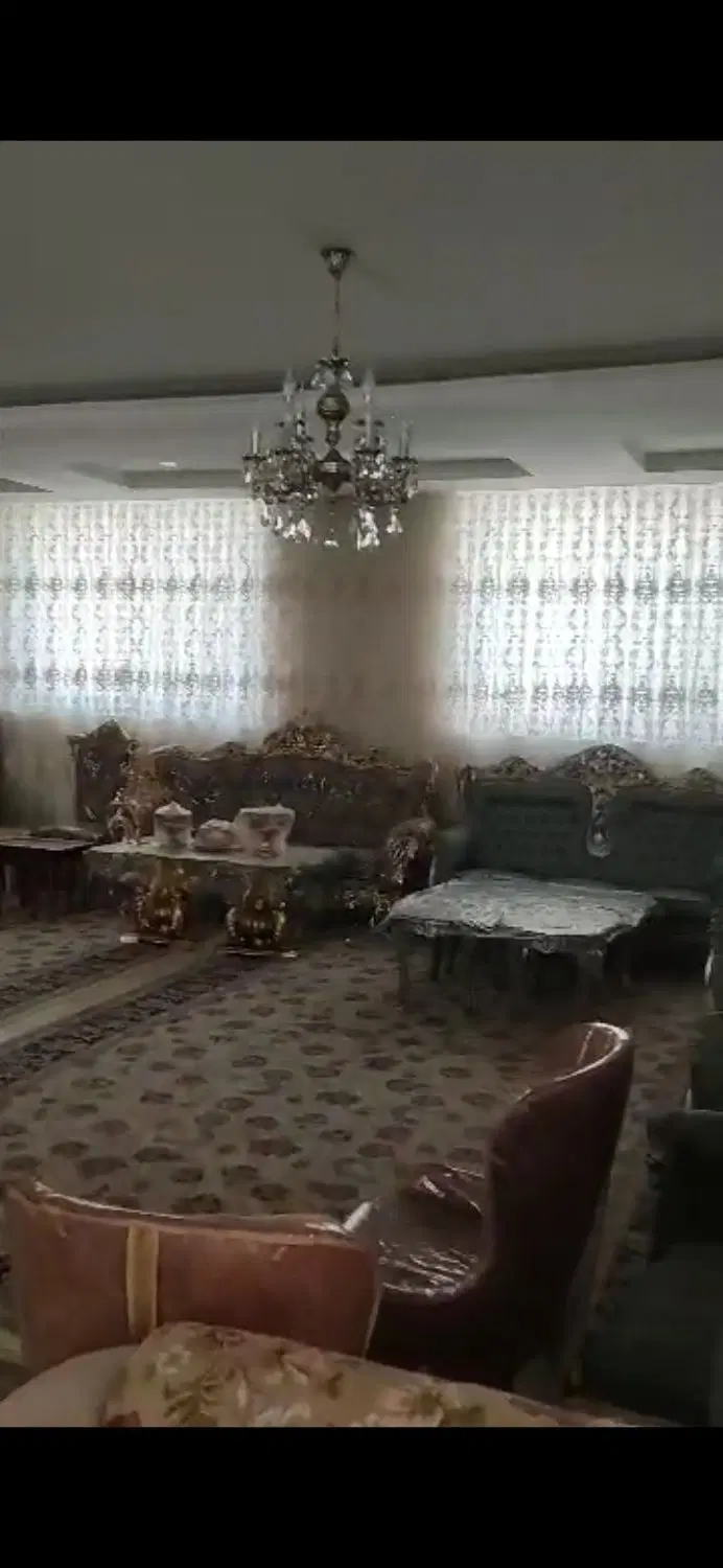 فروش ویلایی ۱۰۰۰ متری ،باپروانه ،مناسب ساخت