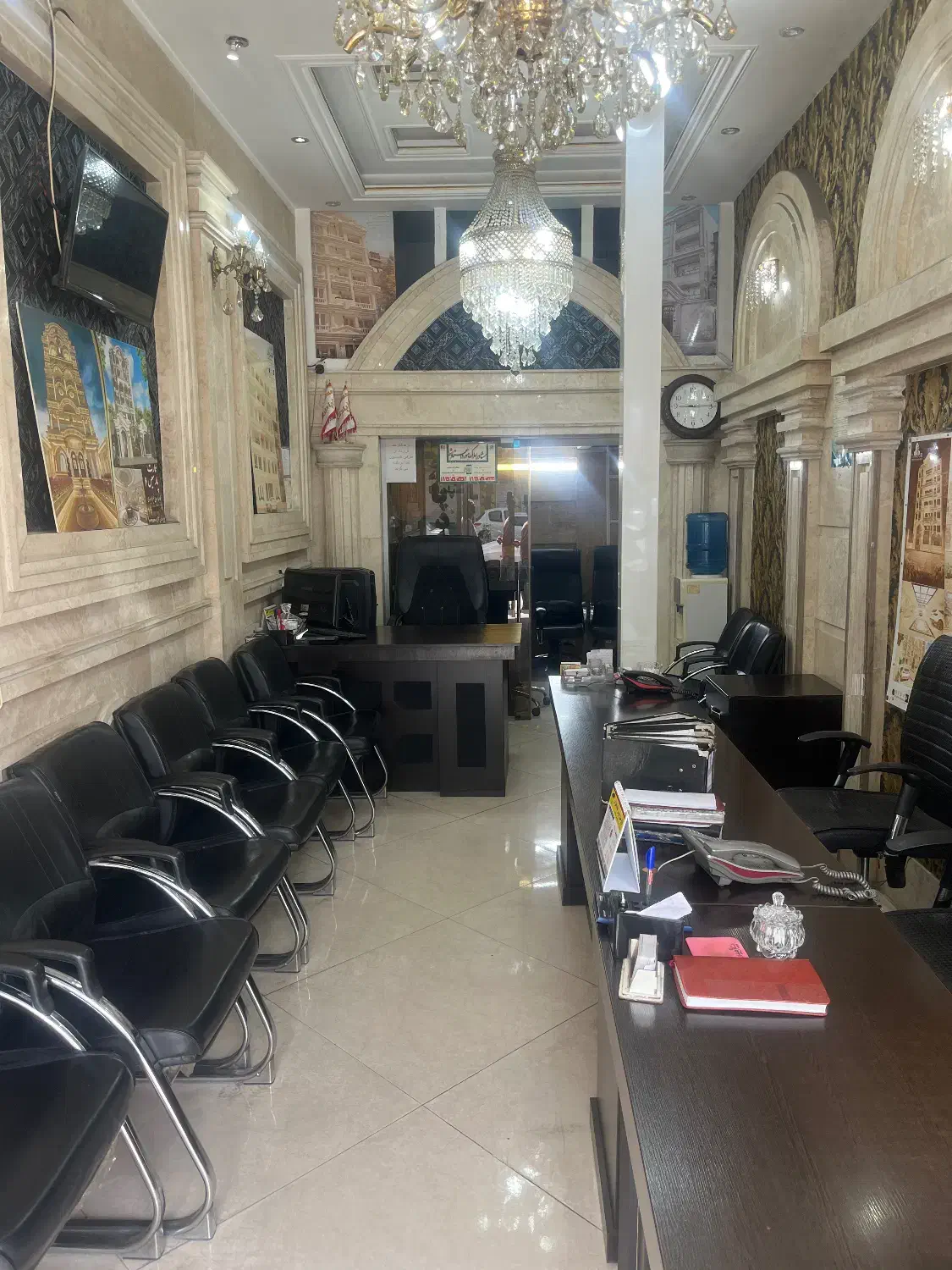 ۱۰۰ متر تجاری بر اصلی