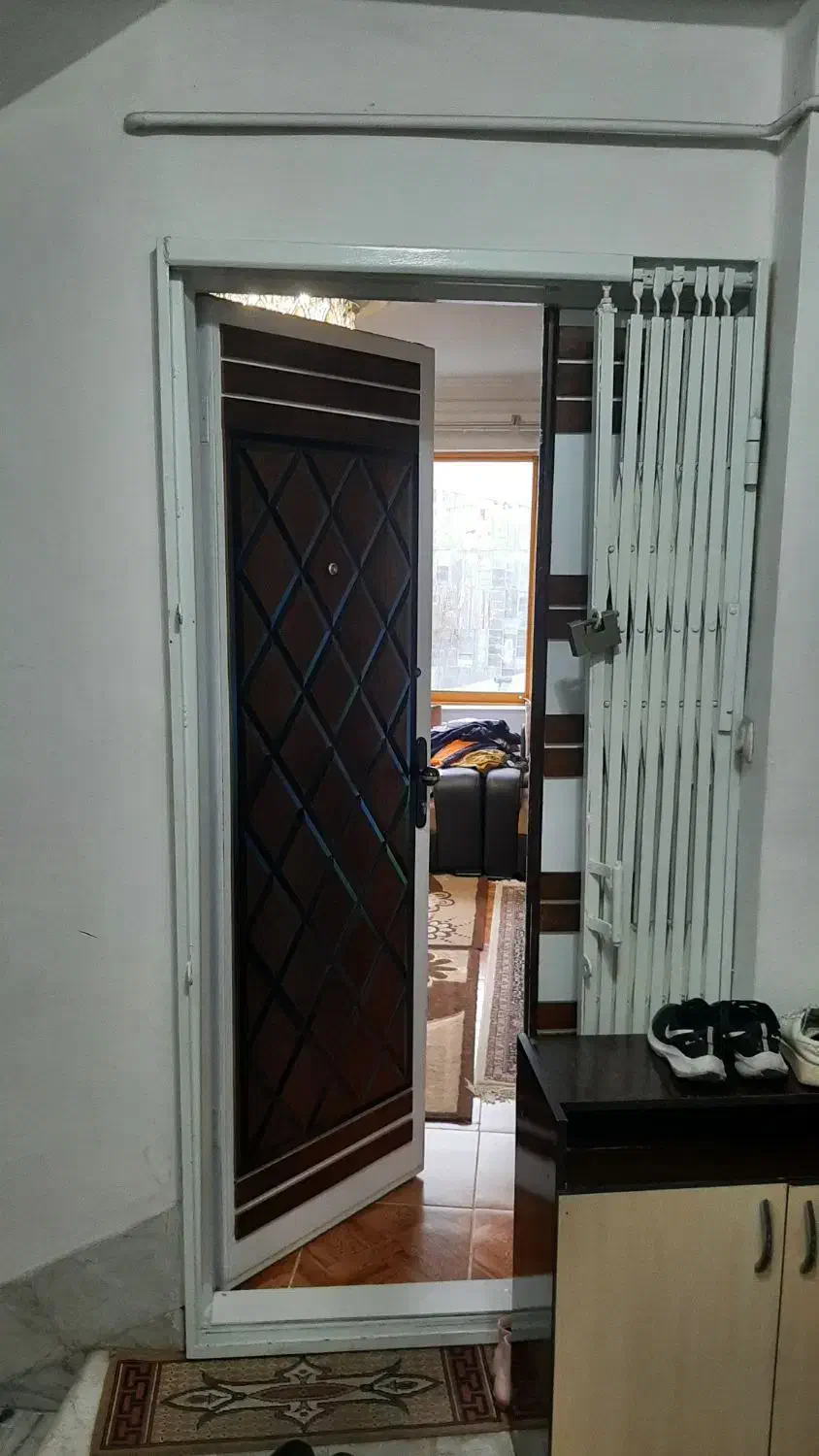 واحد ۸۲ متری گلباغ نماز