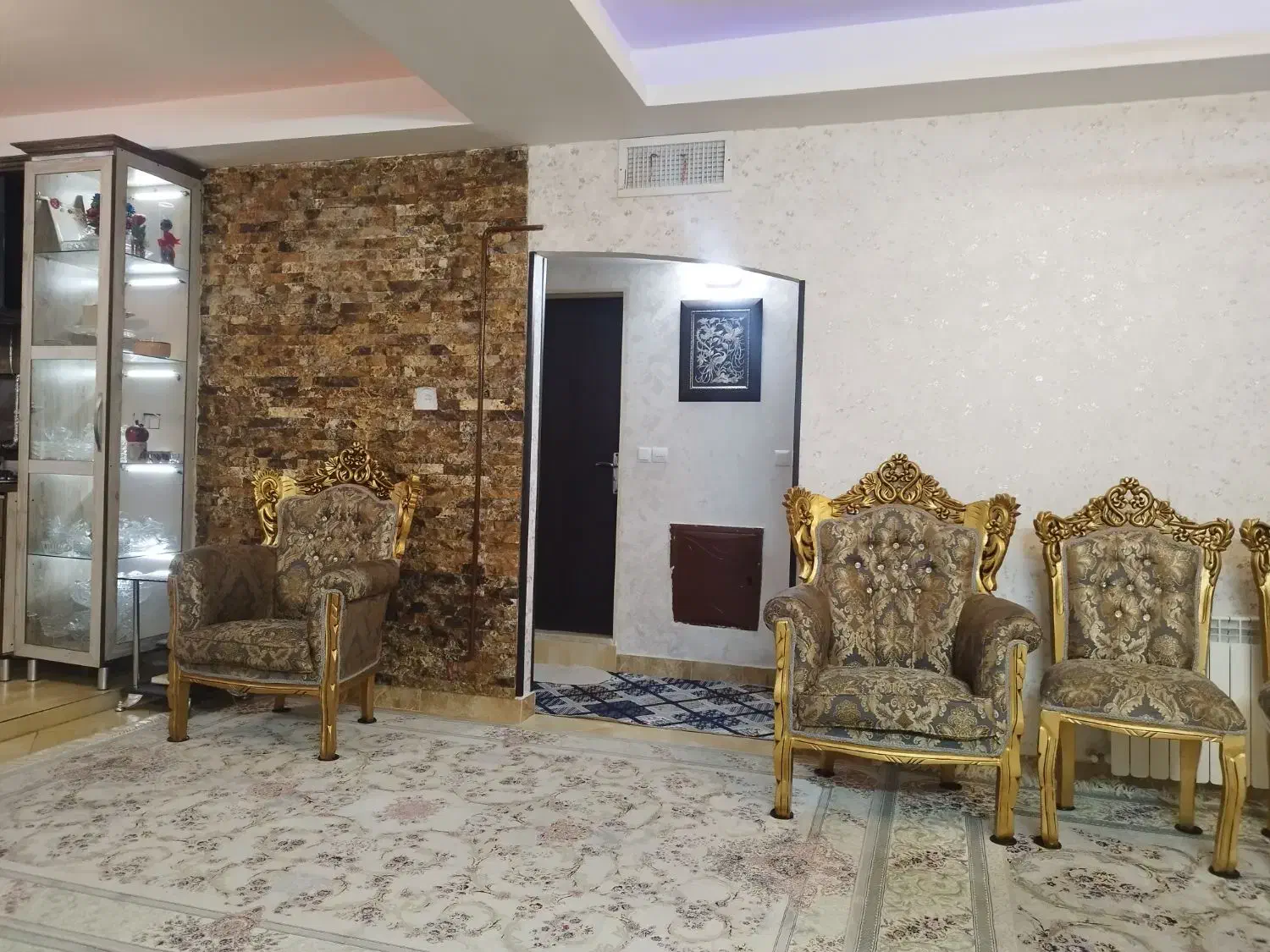 آپارتمان دانشگاه ۲خواب ۵سال استفاده نشده خیلی تمیز