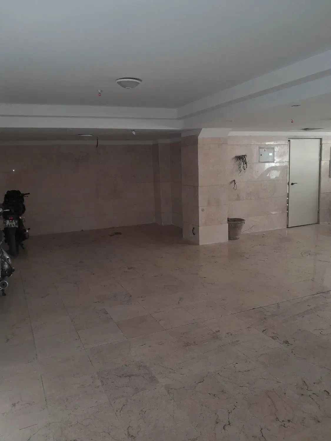 اپارتمان ۱۰۴ متری نوساز