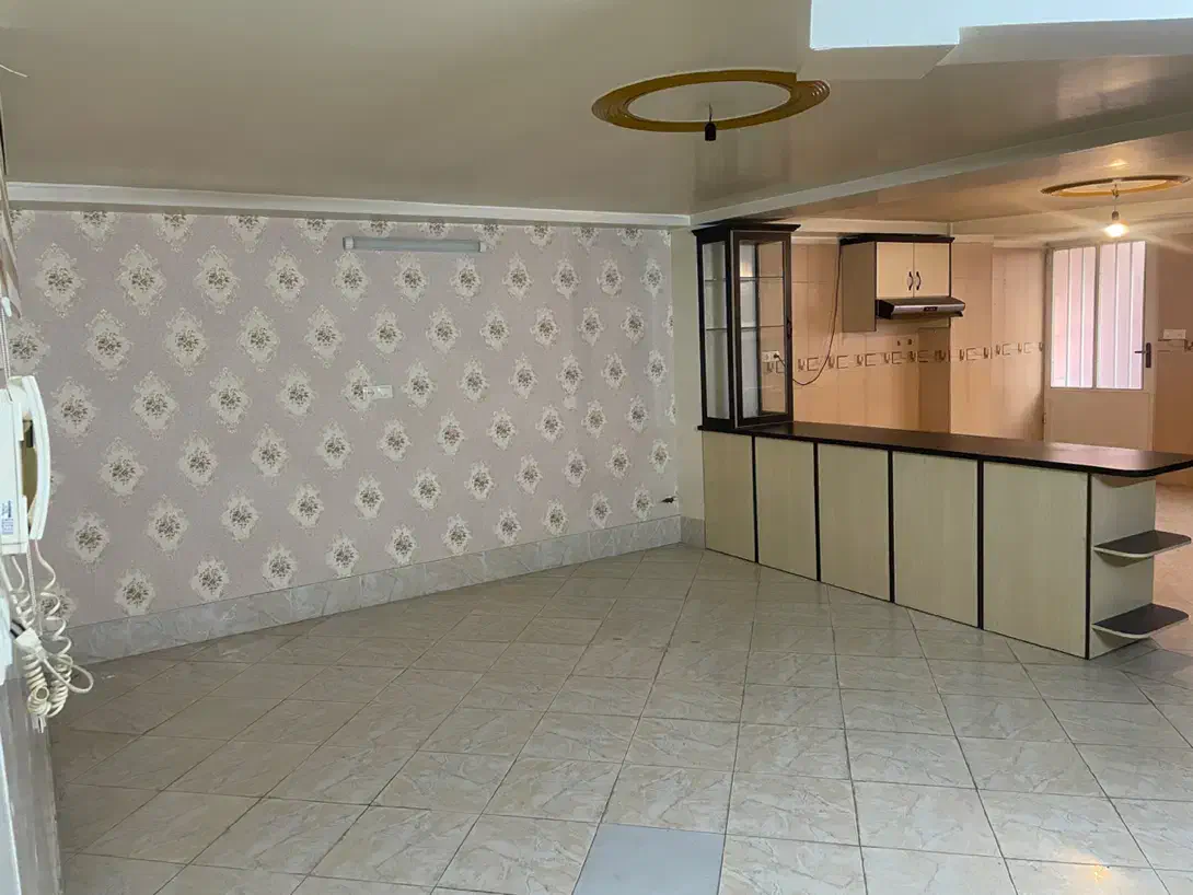 واحد مسکونی زیرزمین جمهوری
