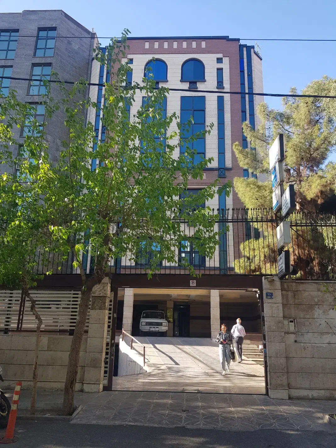 فروش ملک کلنگی دو نبش حوالی میدان شاملو