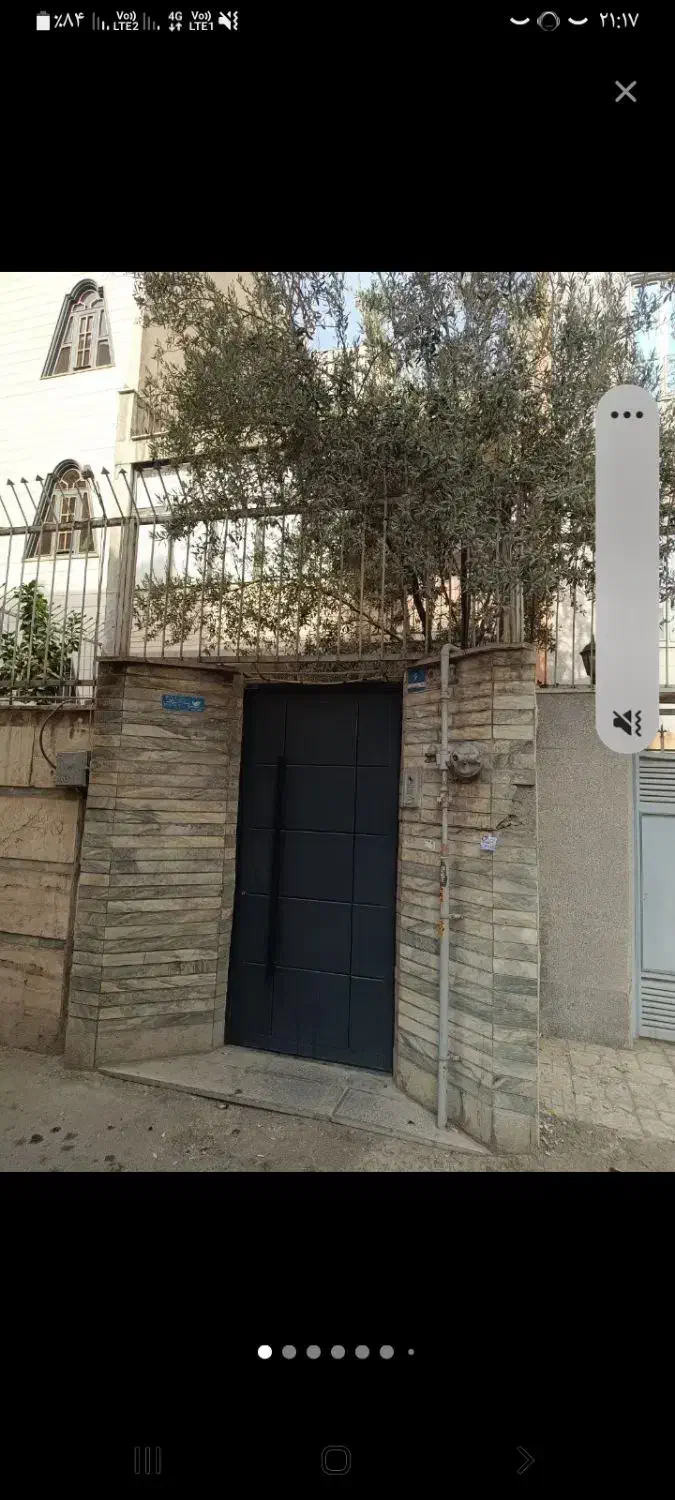خانه کلنگی دوطبقه با زیرزمین