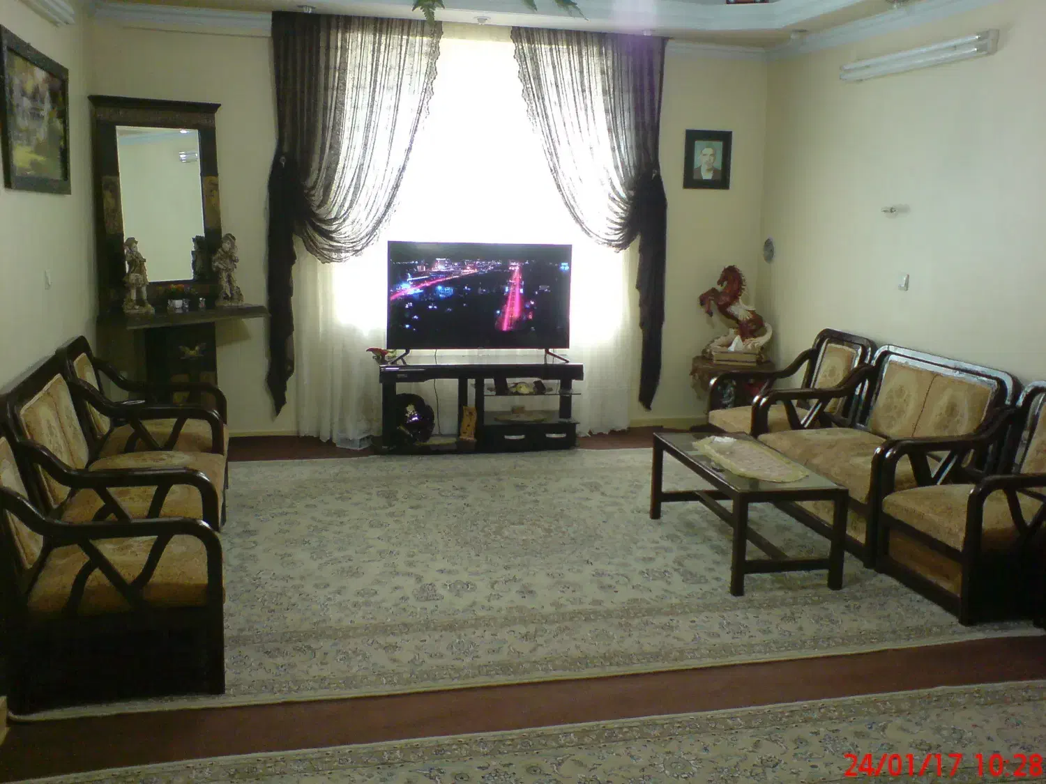 85متر_طبقه 4_آسانسور_ 2 خوابه_رهن کامل فول تخلیه