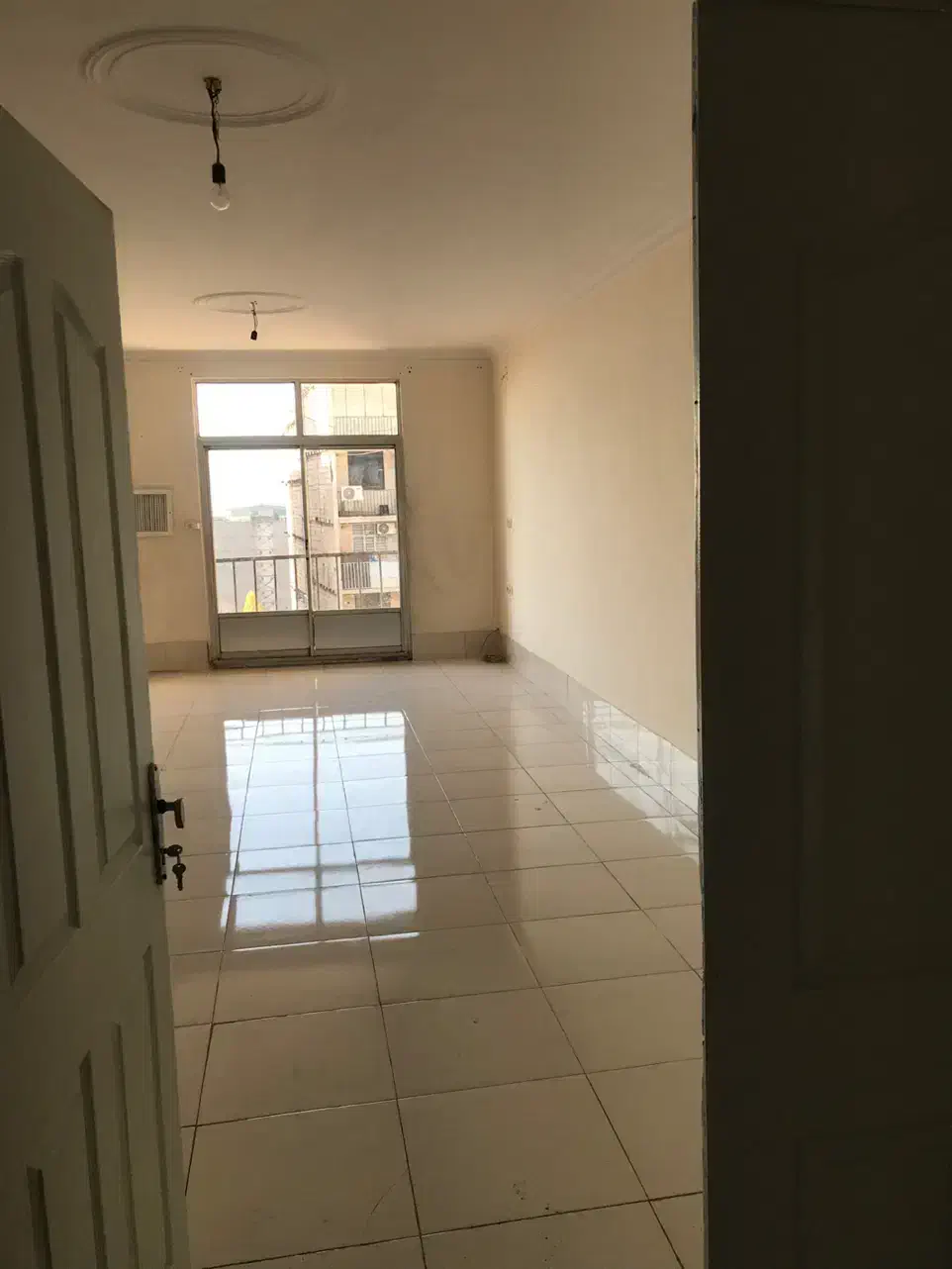 اجاره ۱۰۰ متری تک واحدی