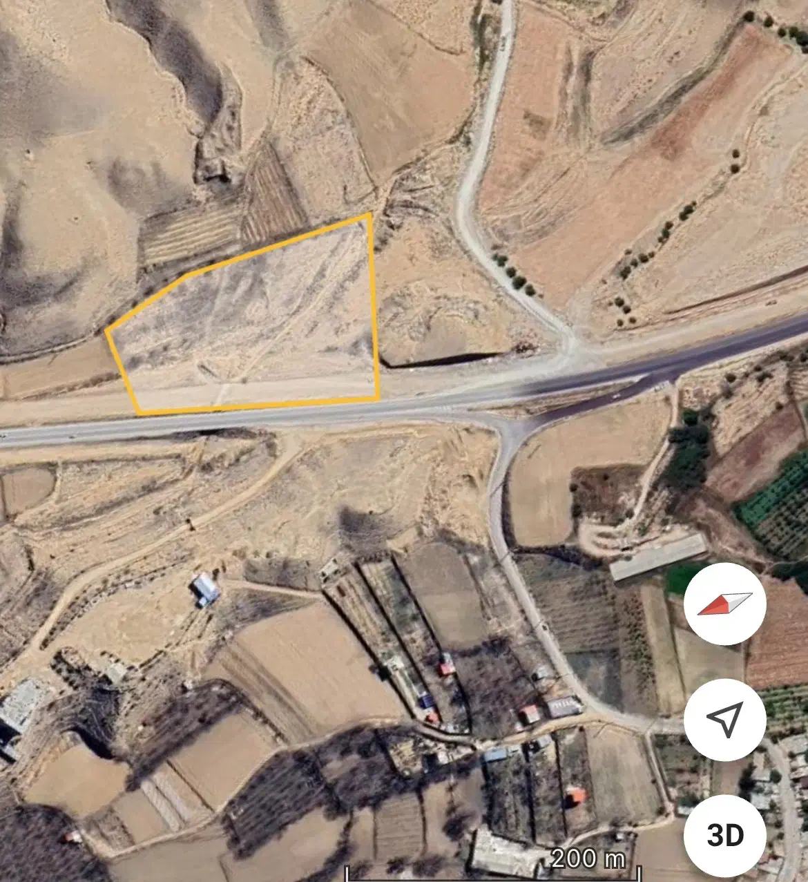 زمین حاشیه جاده بش قارداش