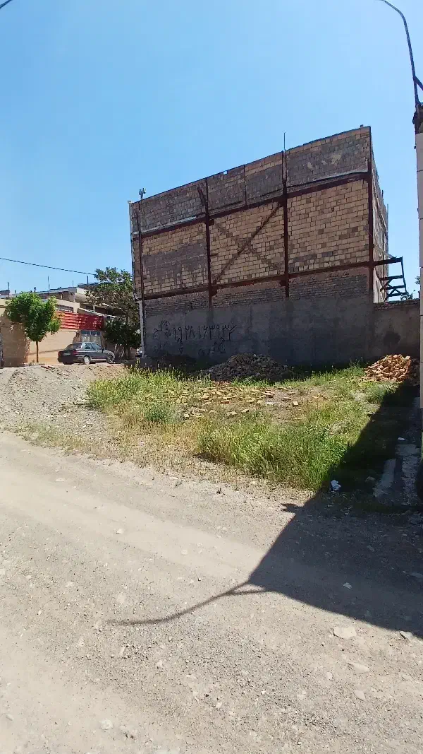 زمین دو نبش در پارک ملت