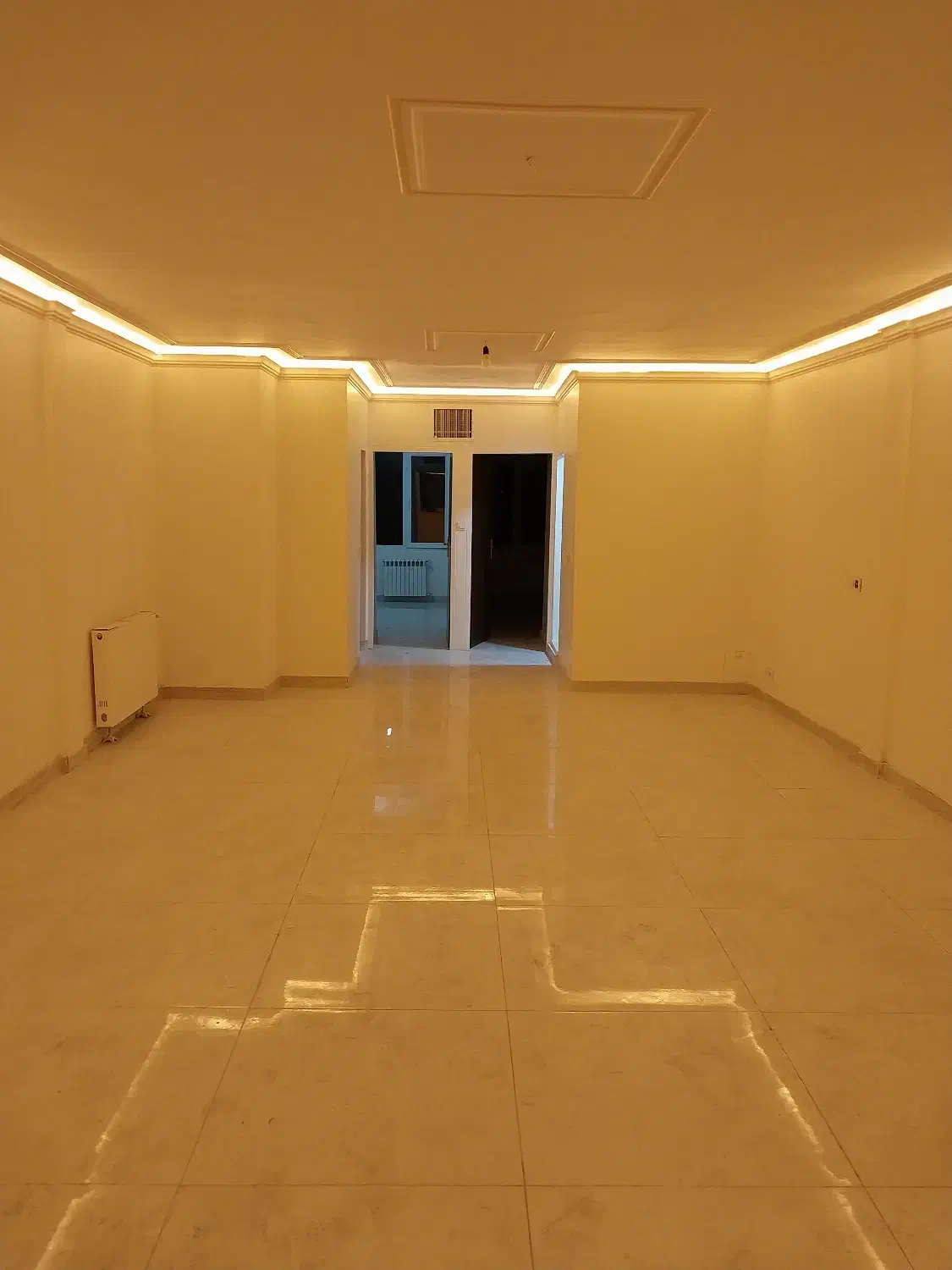 آپارتمان ۲ خوابه دسترسی عالی پارکینگ و انباری