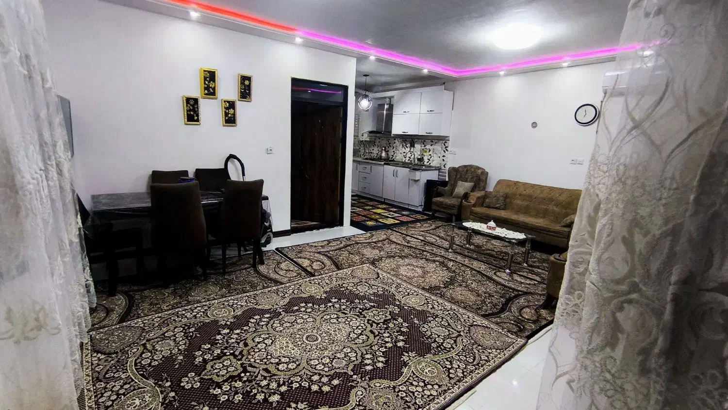 خانه ۸۵متری و۳۰متر حیاط طبقه همکف اول