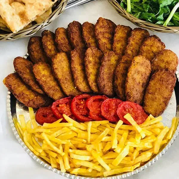 فلافل و کتلت درجه یک بلدی_مغازه با من