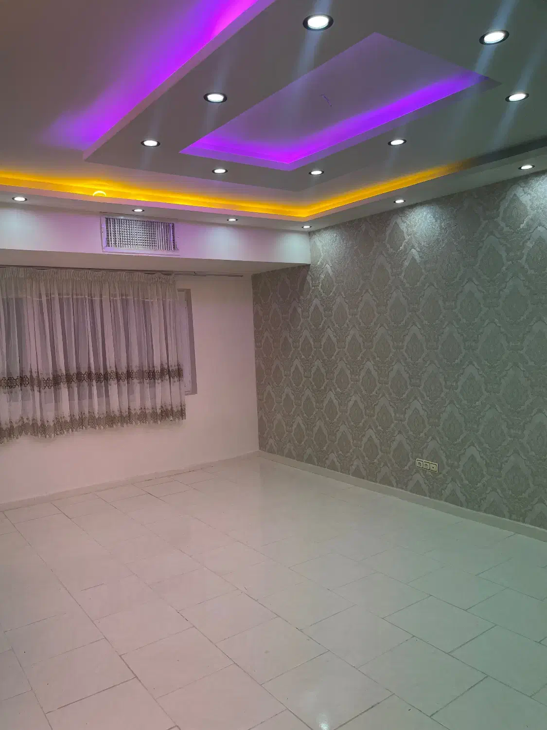 فروش آپارتمان تخلیه کوزو ۶ سه خواب طبقه ۱۲ انباری