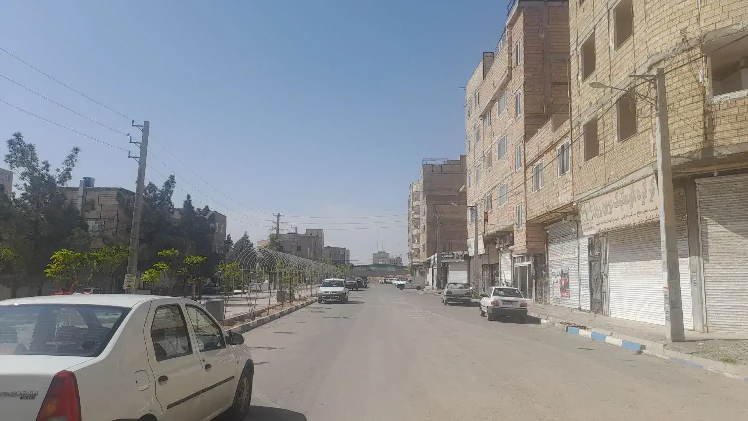 رهن و اجاره مغازه دو نبش نوساز در نصیرشهر  ۵۴ متر