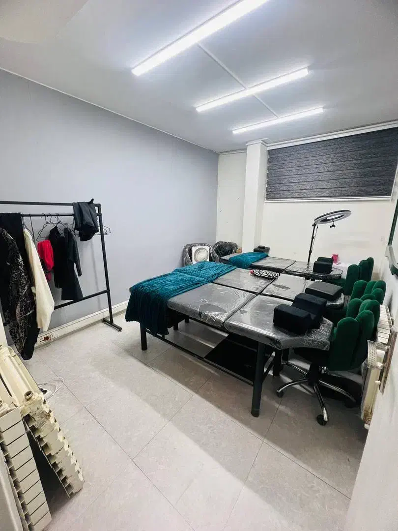 اداری ۹۴متر ۴خواب پارکینگ اختصاصی سندار روبه نما